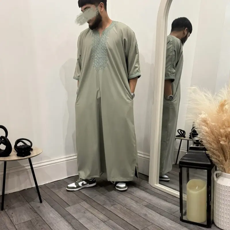 MEN'S PISTACIO MOROCCAN THOUBE WITH EXQUISITE EMBROIDERY