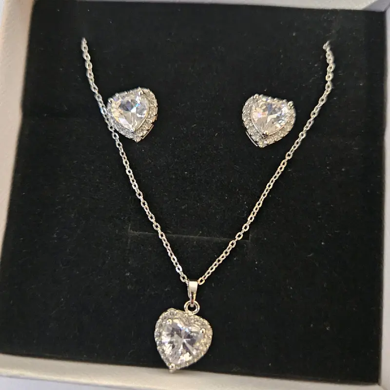 women silver- and gold plated  heart stud  earring  and pendant set 6