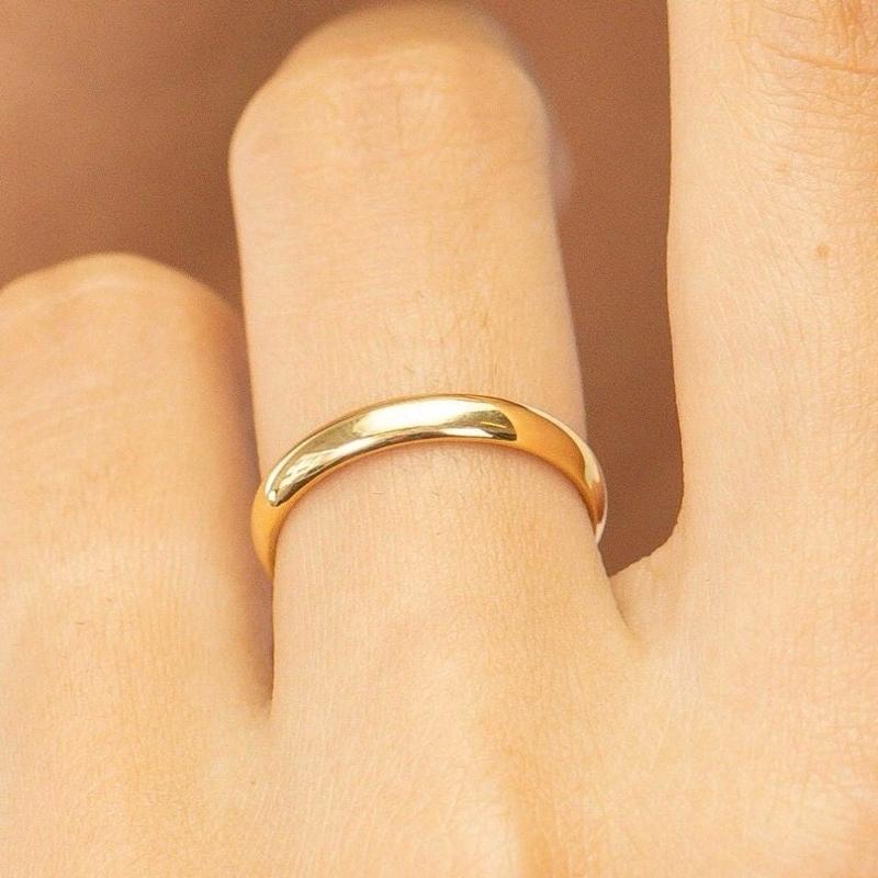 9 carat 9ct 9k gold Yellow gold plated Men Women wedding Band Rings . All sizes available W=3mm 2