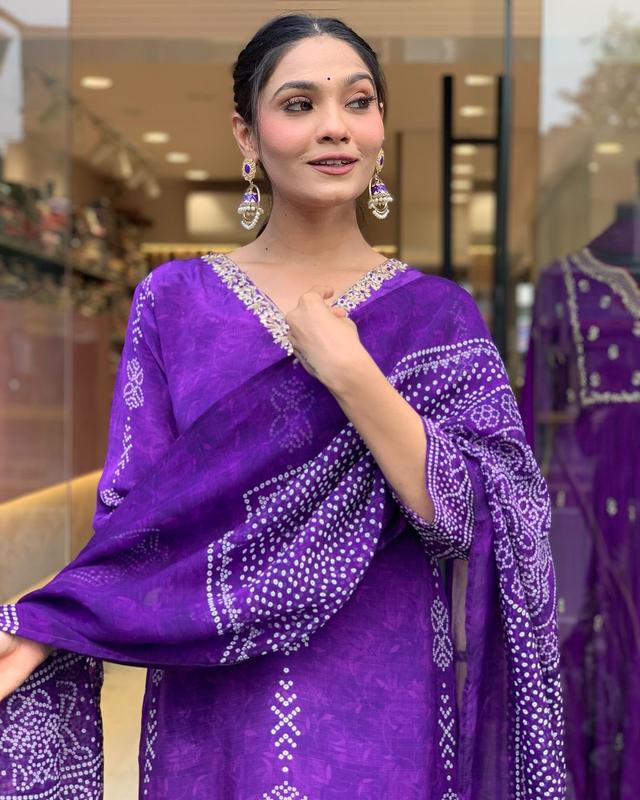 Women's Pakistani Style Traditional French Crepe Fabric Top, Viscos Gadhval Fabric Bottom and Chanderi Dupatta Ready to wear 4