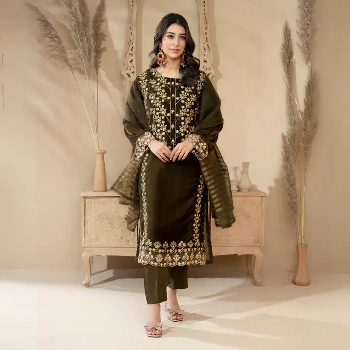 3 Pc Luxury velvet Dress | Winter Collection | Raniya.h | Olive Green Embroidery