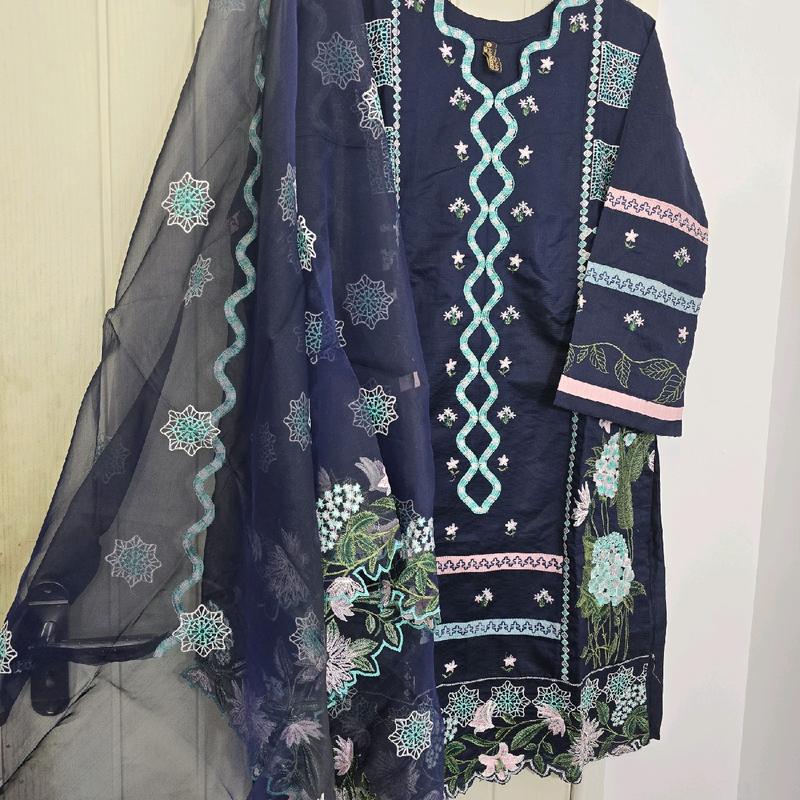 Women's Embroidered Suit with Organza Dupatta and Plain Trousers - 3 Piece Set - Womenswear, Comfort 1