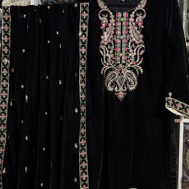 Pakistani Luxury 9000 micro Velvet 3pc Embroidered Dreee with Velvet Shawl and trouser. Formal... 3