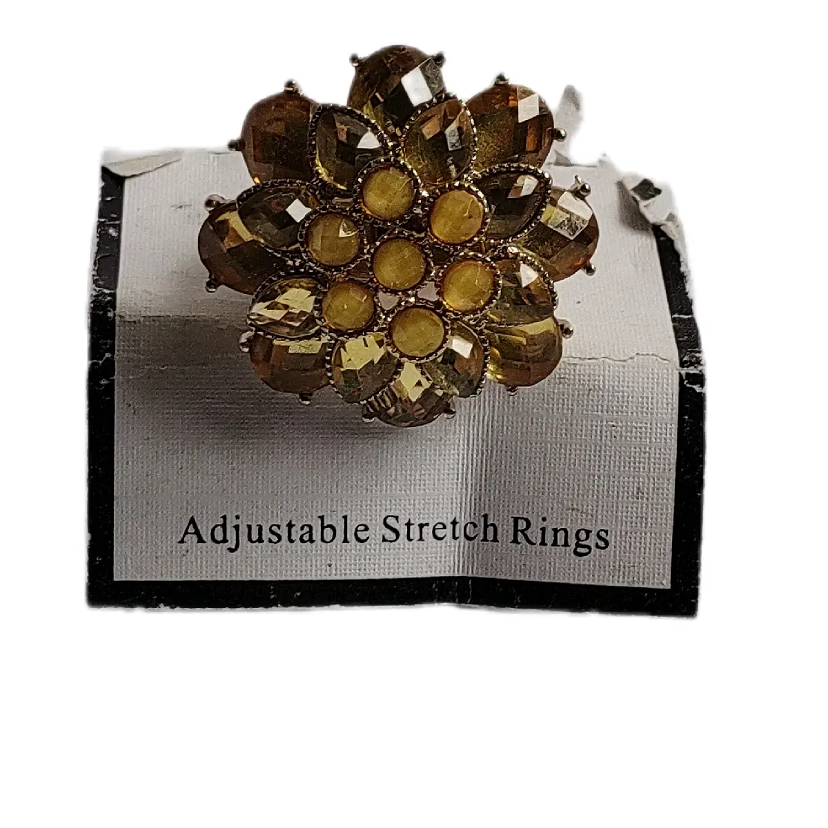 Stunning adjustable ring