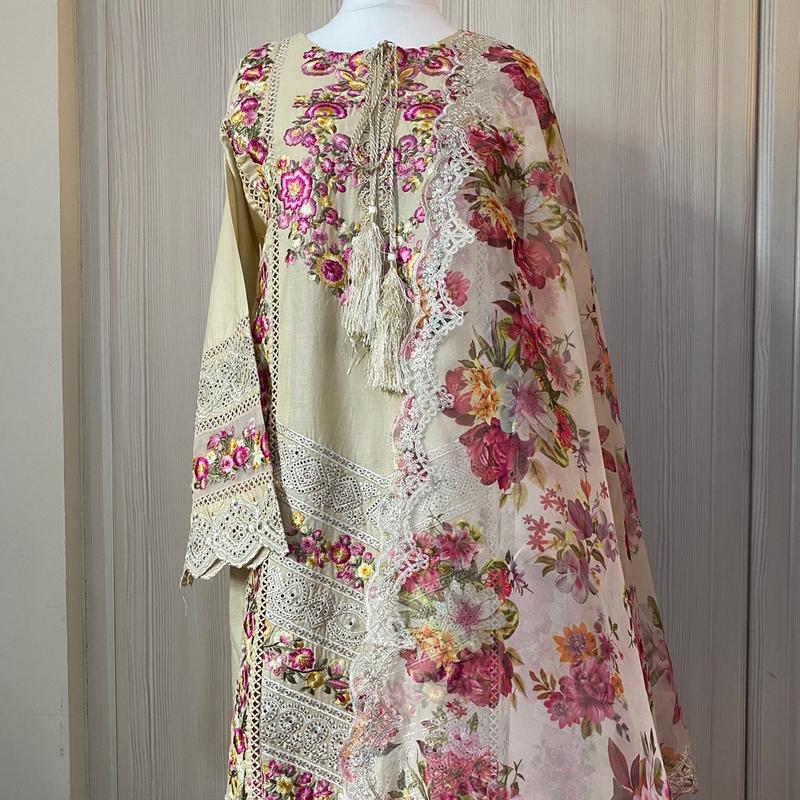 Karma collection floral suit 0