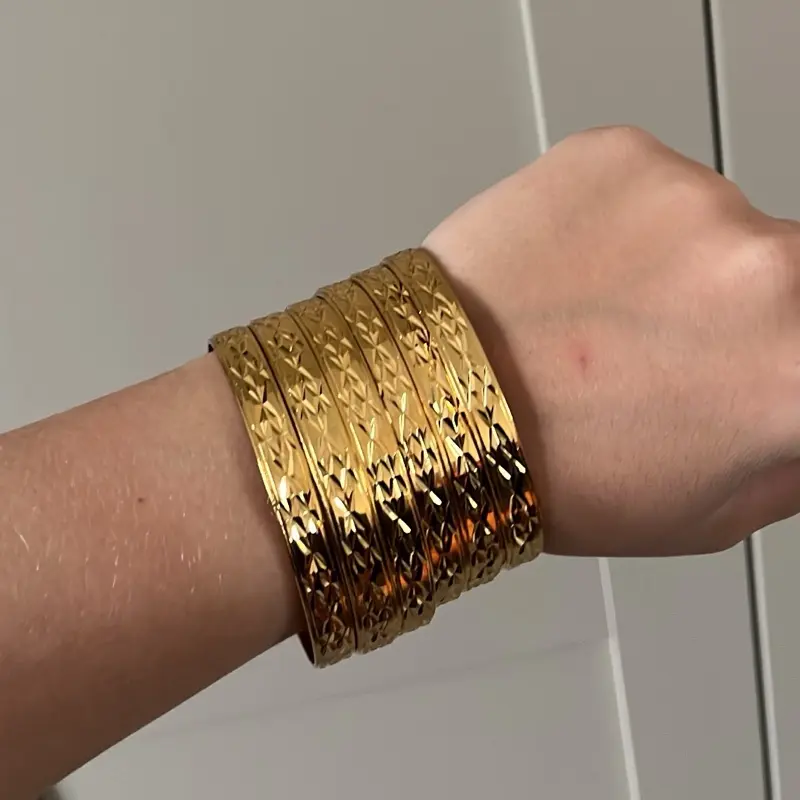 Women's Gold Bangles - Perfect Accessory for Any Occasion