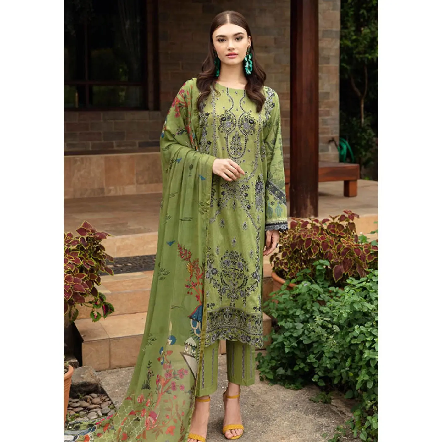 Y-912-R - Readymade - Riwayat by Ramsha Luxury Lawn Vol 09
