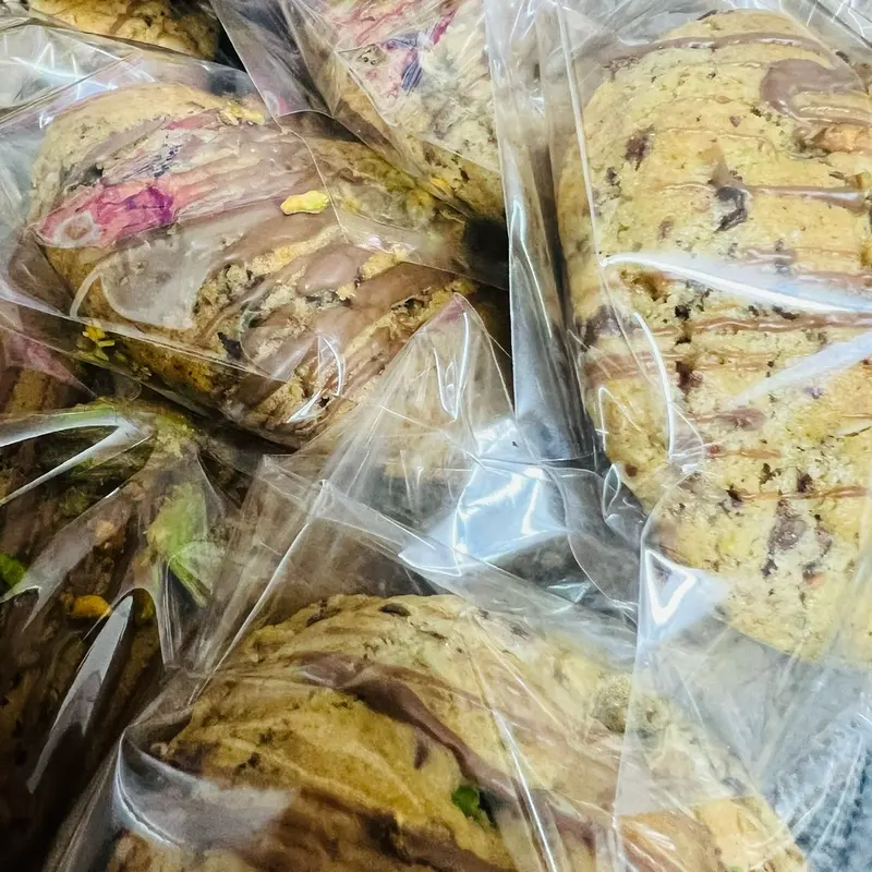 Pistachio, Chocolate and Orange NYC Style Cookies - Snack 2