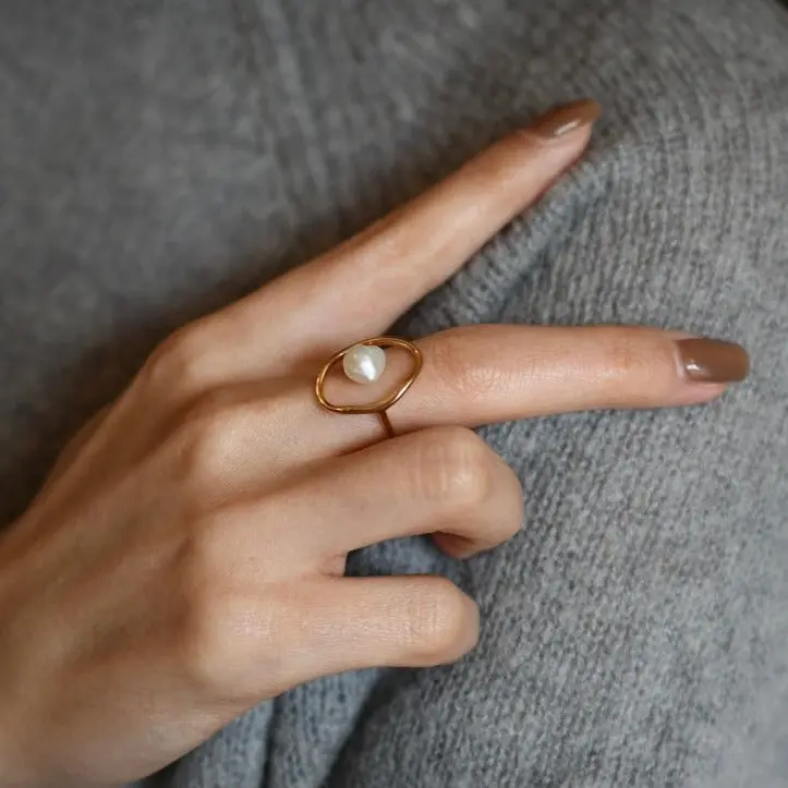 Natural Baroque Pearl Ring (S925) 6