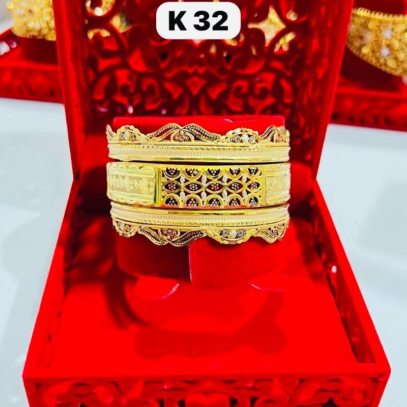 Original gold plated 3 bangles of Kara set with lacker colour polish. 5