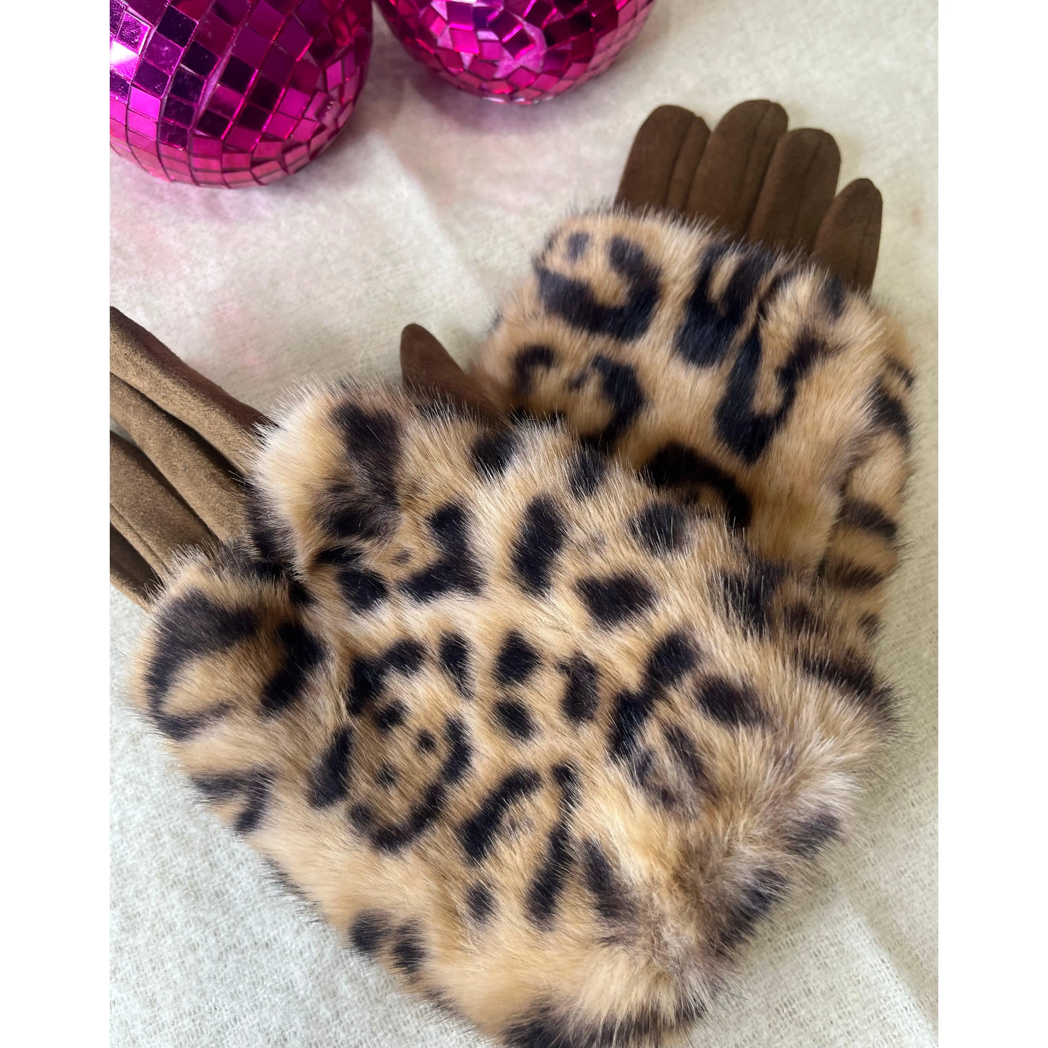 Leopard Print Gloves > Chocolate