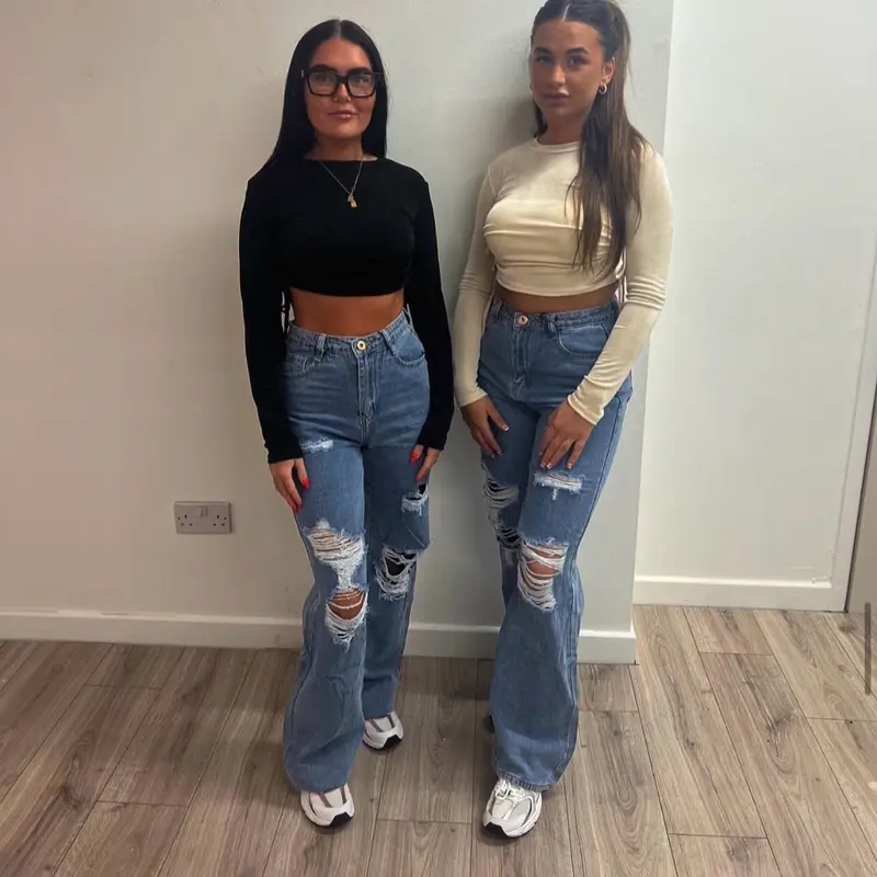Ripped denim jeans 0