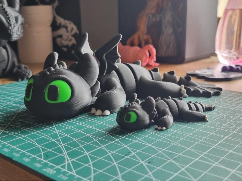 Baby Toothless the Dragon Articulating Collectable Figurine / 3D Printed Figurine 2