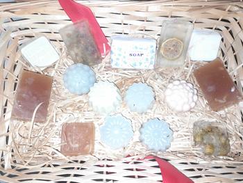 Product Review of Melt & Pour Soap Base Clear SLS Free - Pentasodium Pentetate Free from H**i M**e S**d 0
