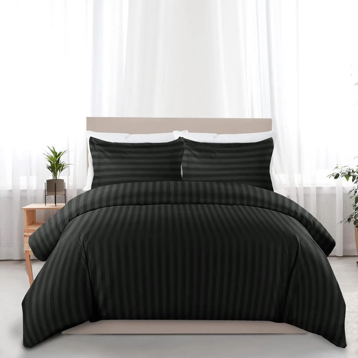 Luxurious Hotel Quality Affordable Satin Striped Bedding Set with Duvet Cover and Pillowcases