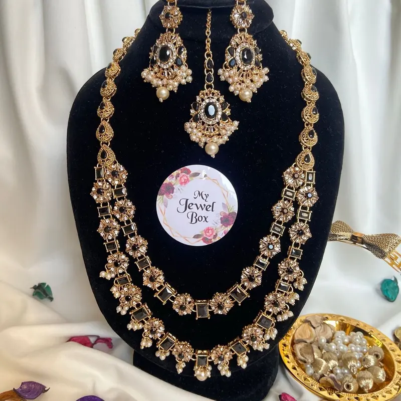 SOHA elegant Two layered mala  set with earring 2