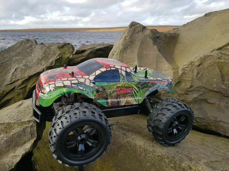2.4GZ Monster Truck Radio Remote Control Car 1/10 High Speed 20km/h Off Road 3