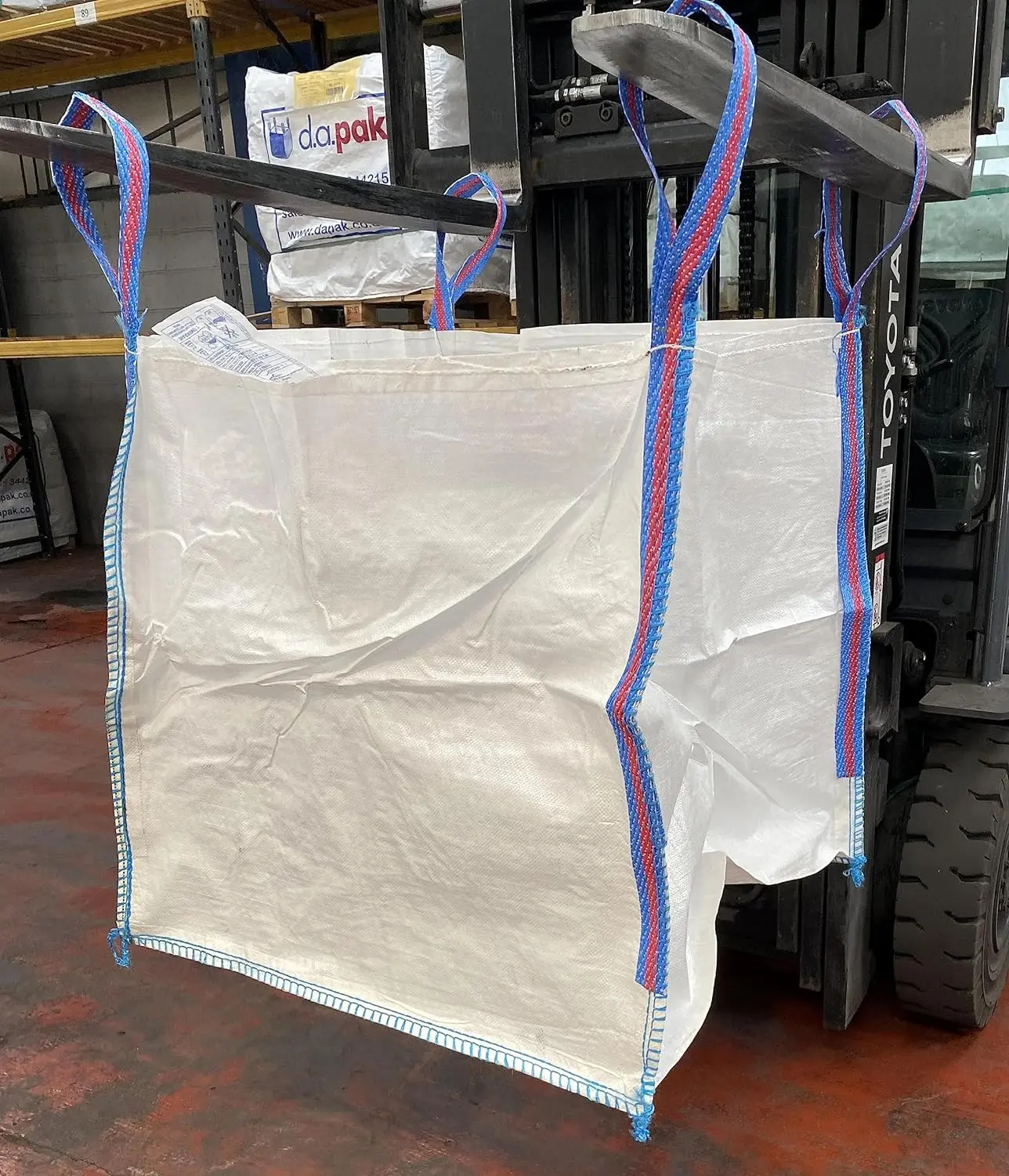 85x85x85cm FIBC Builders Bag - One Tonne Bulk Bag - Heavy Duty Garden Waste Bag Extra Large - Premium Grade Dumpy Bag with 4 Lifting Handles and Safety Certificate