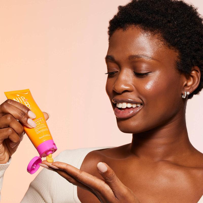 NIP+FAB Vitamin C Fix Scrub 75m (Worth £12.95) 2