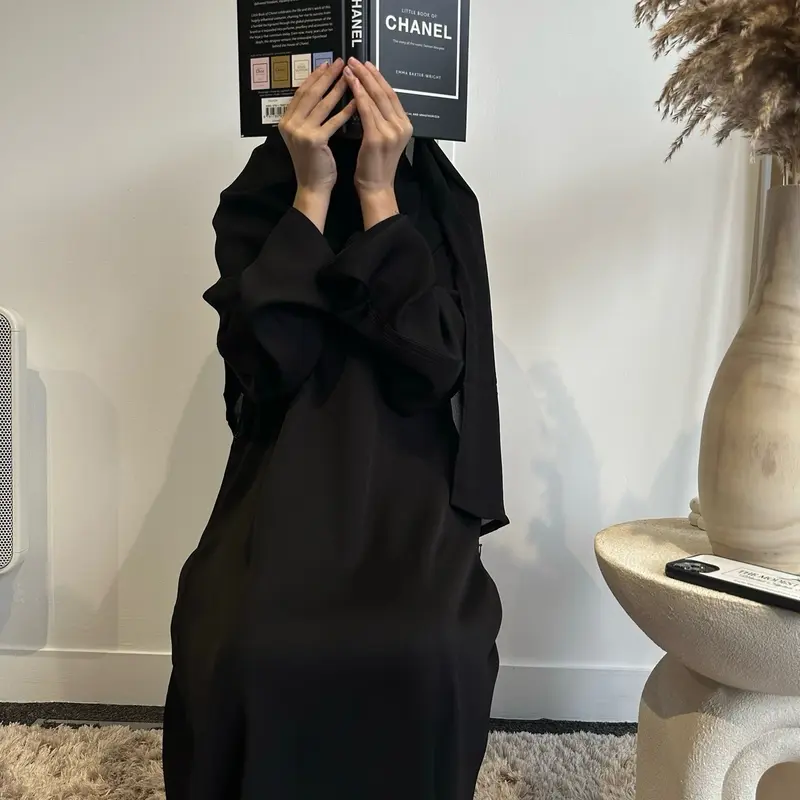 Junior Girls Abaya 1