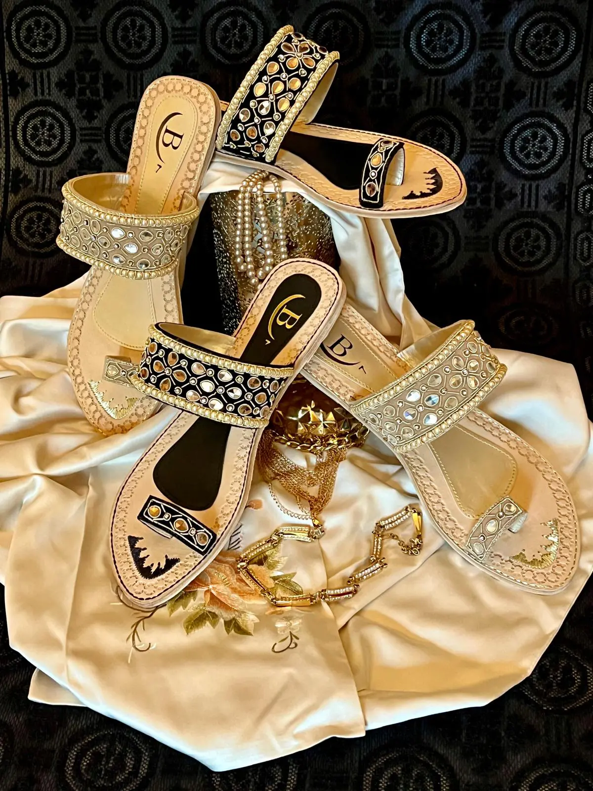 Bisma handmade embroidery toe post leather summer party wedding sandals Kundan  (B17)