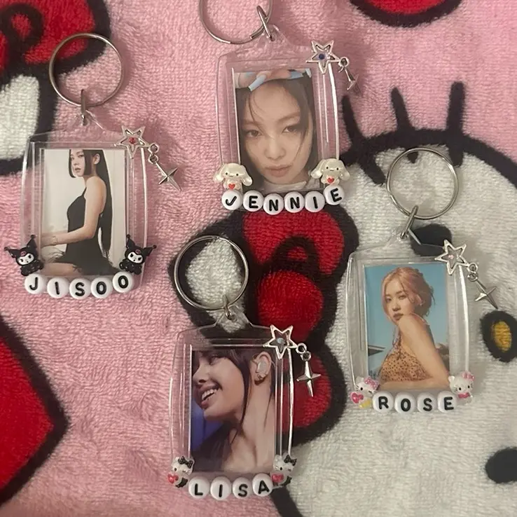 KPOP HANDMADE KEYCHAINS