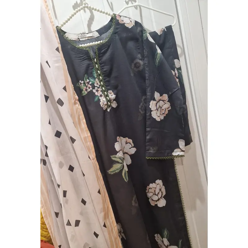 Uznau Lawn Printed Shirt Dupatta Trouser South Eastern Wear UZ-LWN-BLK014 3