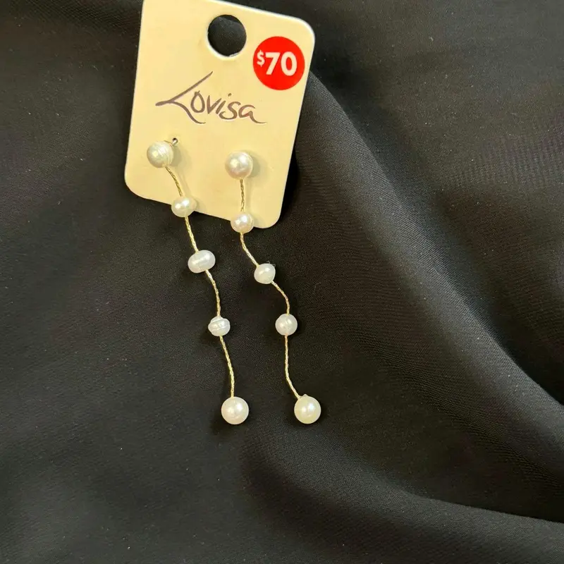 Lovisa Brand Girls' Beautiful Pearls Earrings 4