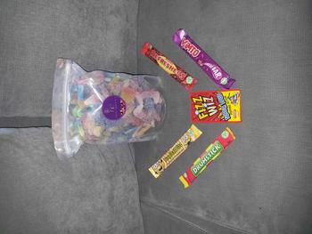 Product Review of 1 kg Fizzy Sweet Mix / Snack from K**g M**t 0