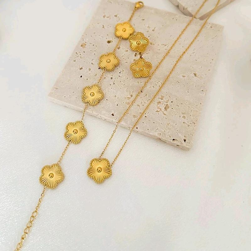 Gold Clover Set 1 - 4 Pieces 2
