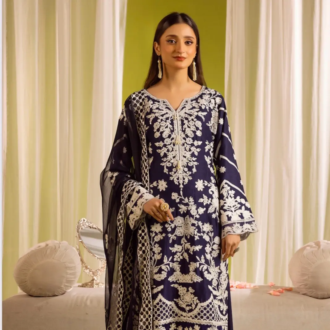 Beautiful linen luxury collection with chiffon duppata by simrans