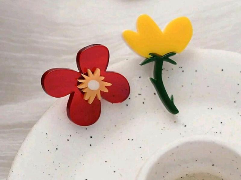 Flower Acrylic Earrings 1