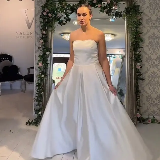 Lilya Ivory satin Aline Wedding Dress - Size 42 Valentia Bridal Boutique - Original, Bridal, Check, Day, Simple, Dream, Womenswear