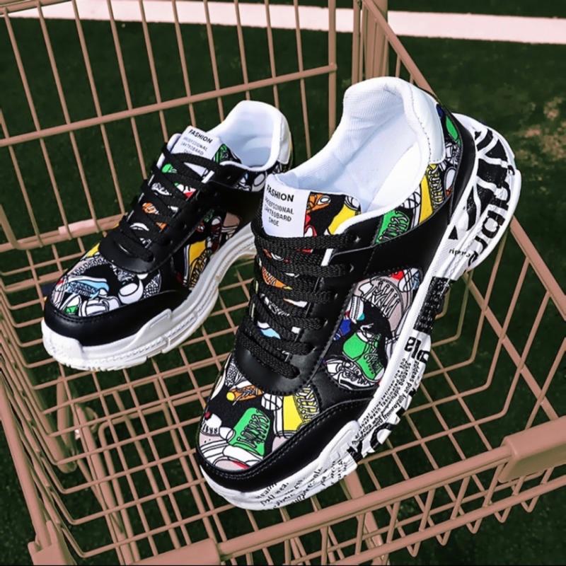 Trend Graffiti Outdoor Sport Shoes for Men (Color:Black 2