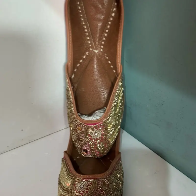 punjabi jutti in different colours 6