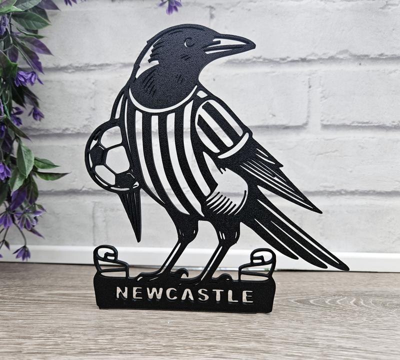 Newcastle Magpie Wall Art - Handmade 3D Printed Tower Design for Football Fans - Gift, Decor 2