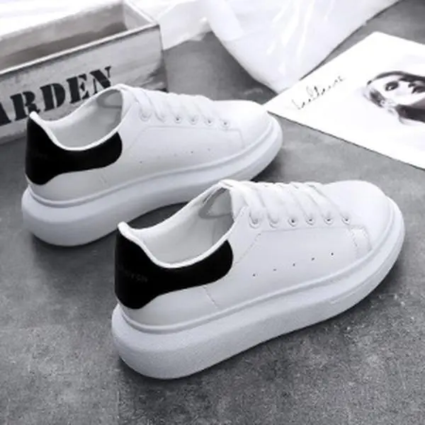 2024 New Youth Little White Shoes Versatile Breathable Muffin Thick-soled Inner Heightening Couple Board Shoes