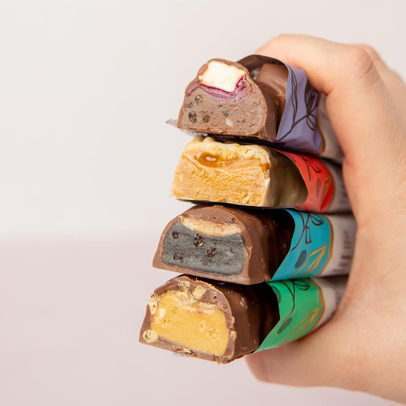 Jade & Joy Collagen Protein Bars, 12 x 50g Selection Pack, 2500mg Vegan Collagen, High Protein, Low Sugar, Low Calories, Dairy Free and Gluten Free, Vitamins & Minerals, Plant Collagen, Milk and White Chocolate Snack Natural 3