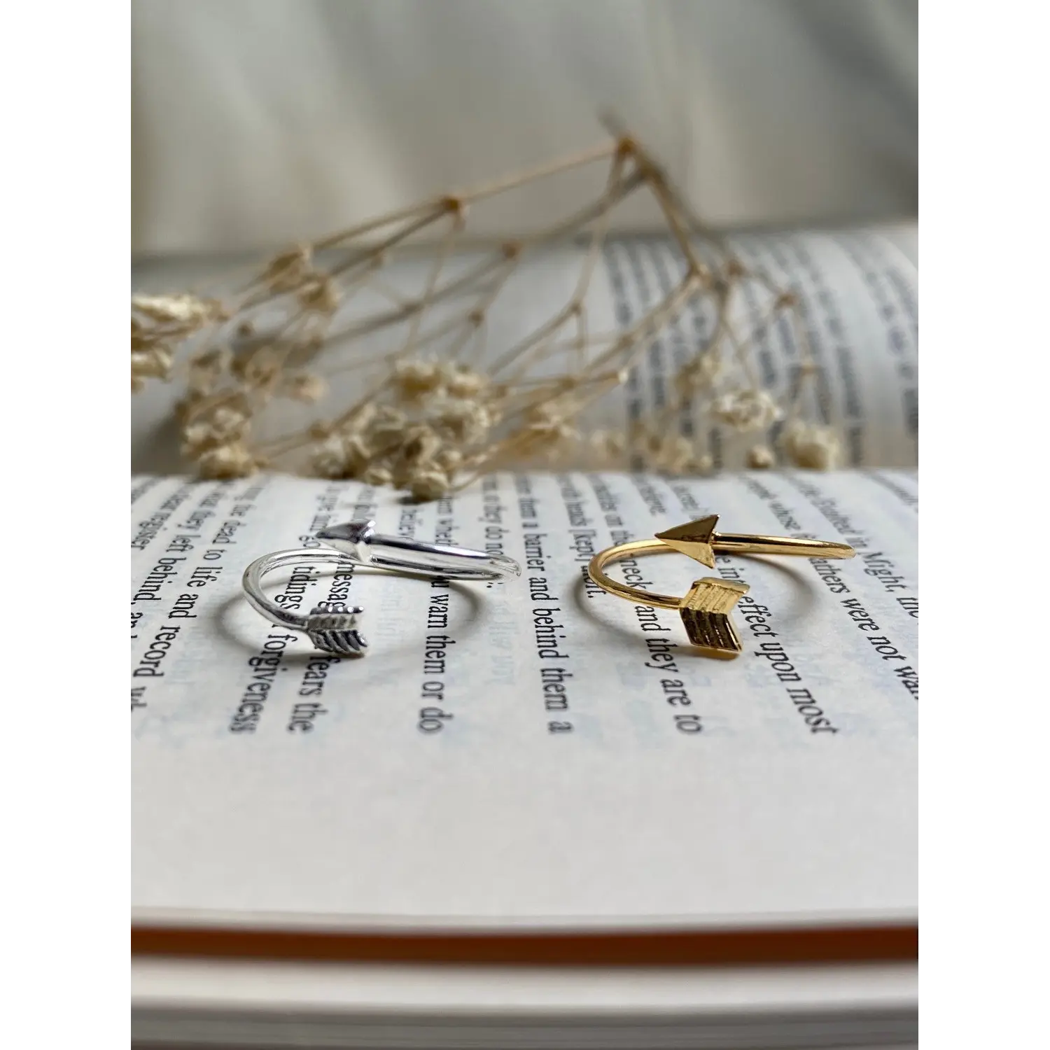 Sahm (Arrow) Adjustable Ring - Fashion Accessory