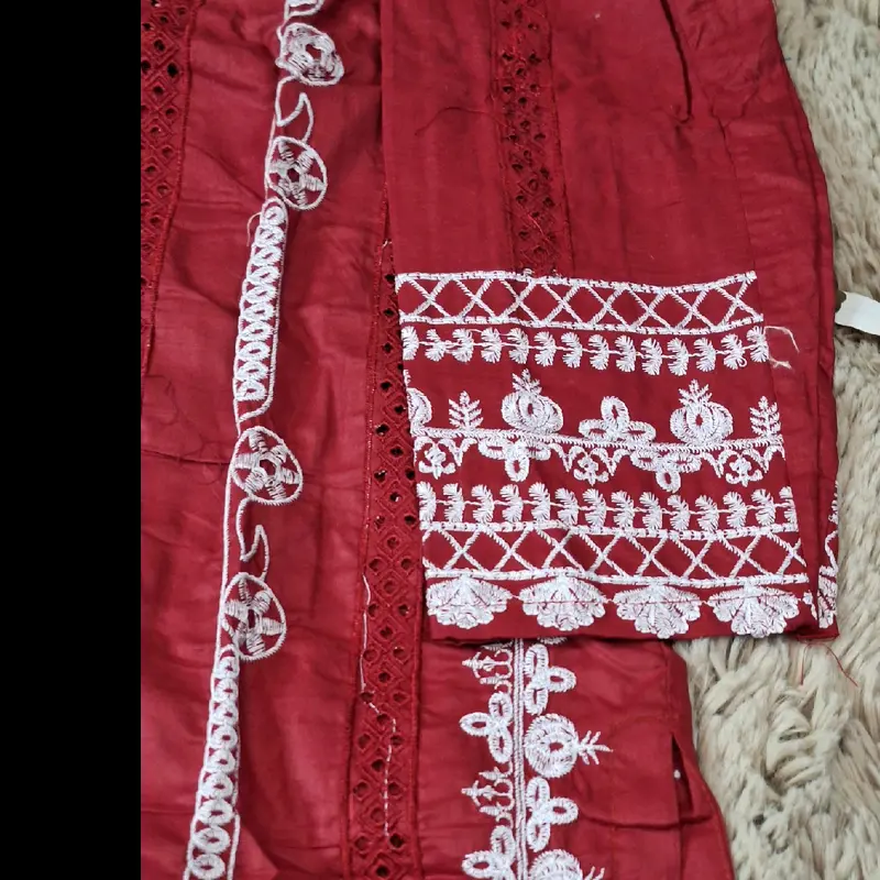 beautiful embroidered 3pc suite with silk dupatta. 4