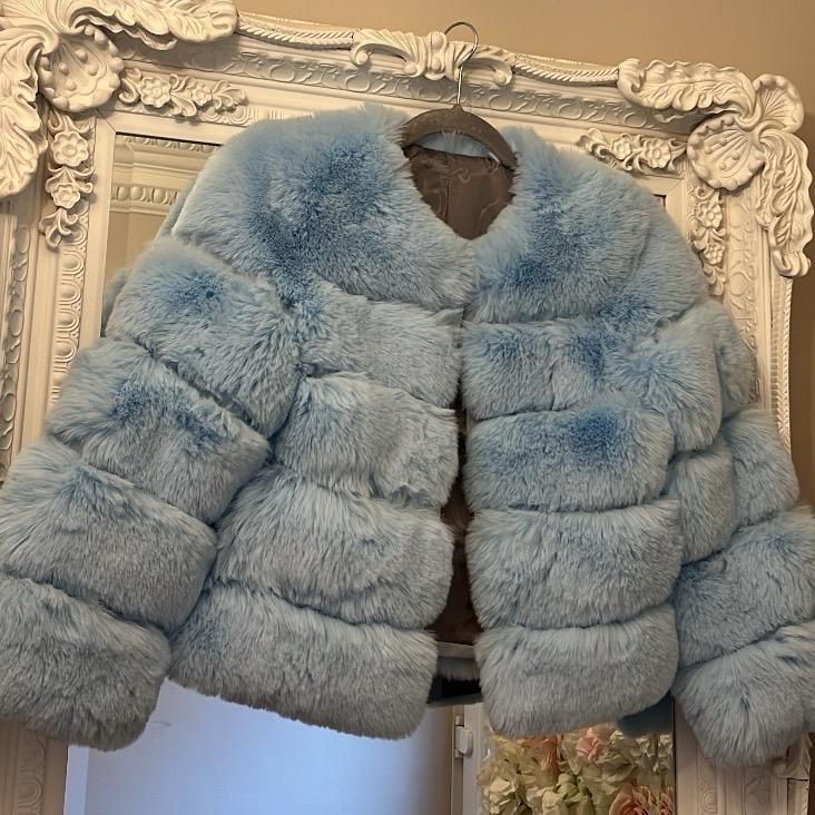 [IRIS ROSE BOUTIQUE] Premium Faux Fur Jacket - 4 Row Sleeve 6