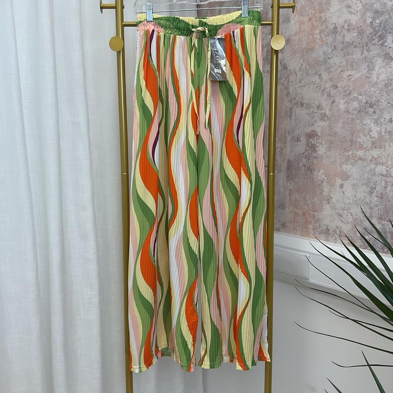 CW Wavy Print Plisse Pleated trouser comfortable fit holiday 4