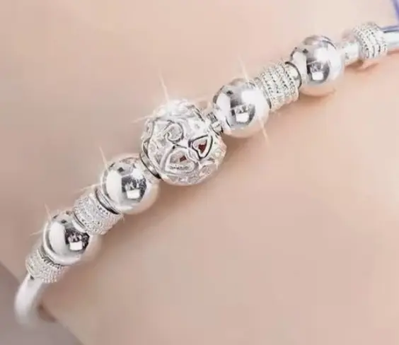 Ladies Adjustable Metal Fashion Bangle - Perfect for Any Occasion 1