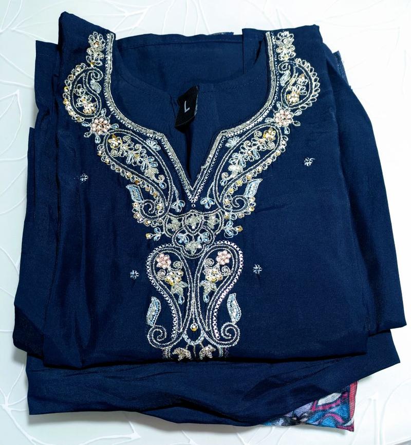 Product Introduction of women's party Wear three piece suits in different styles, different colors and different sizes 2