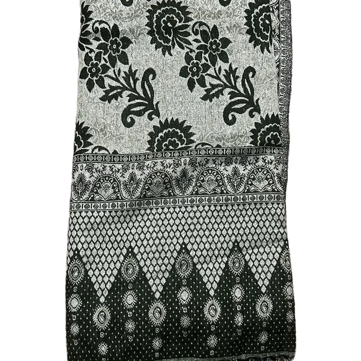 Pack of 4 wool shawls