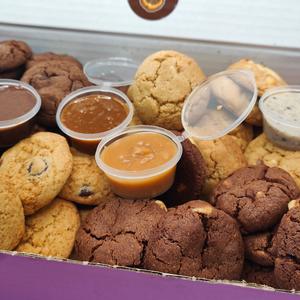Snackbox Dip n Dunk 20 Cookie 2 Dip Fresh Biscuit Snack Dessert 4 Flavour Box