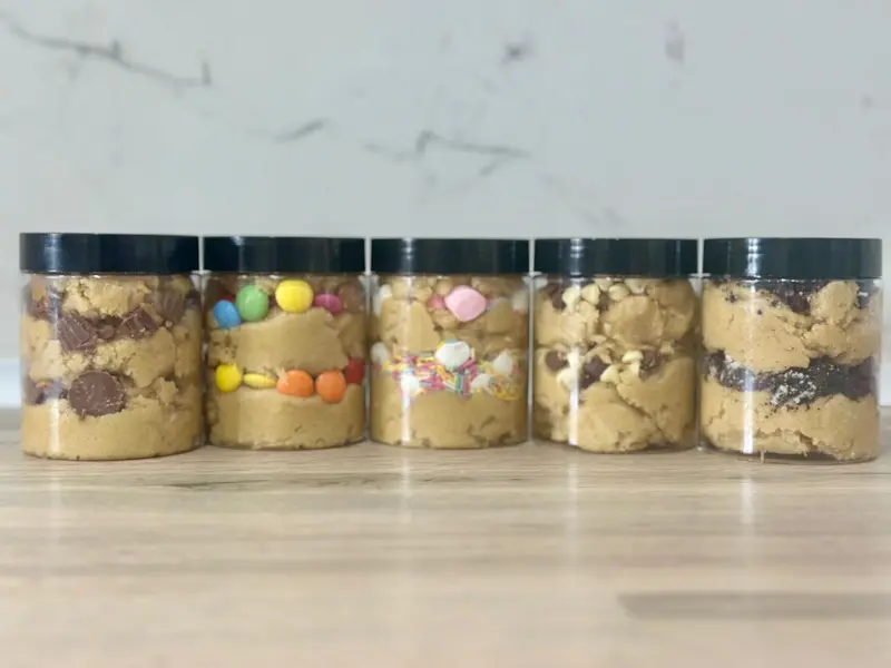 Doughlicious Delights UK Unicorn Dust Edible Cookie Dough Tub Marshmallows and Sprinkles - 300g - Sweet, Sugar, Snack Coconut Vegetable Flour Salt 5