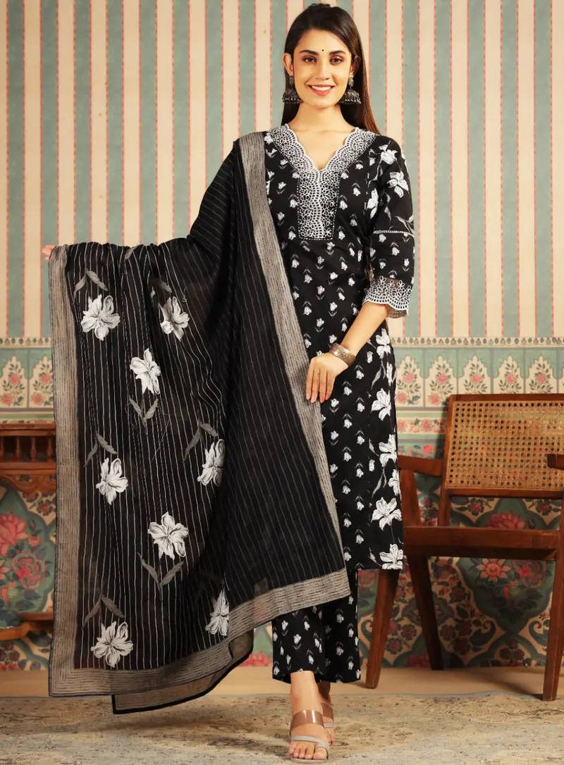 Product Introduction of Pure Cotton Black 3 pieces suit Indian Ladies Dress 2
