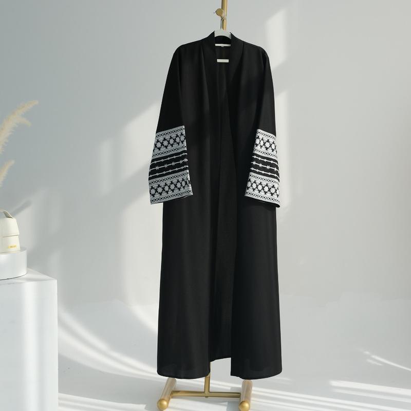 Product Introduction of 2024 New Fashion Simple Dubai Middle East Turkey Dubai Embroidery Elegant Cardigan Robe Muslim Dress Women open  abayas 5