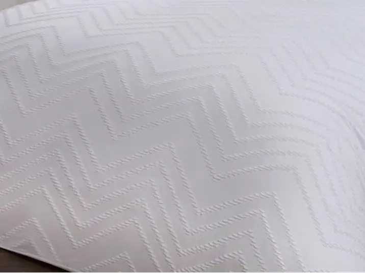 White Ultimate Luxury Duvet Cover Set 3 pieceTufted Wave Stripe Nordic Geo White Soft Cosy Easy Care Luxury Duvet Cover Quilt Bedding Set with Pillowcase 4